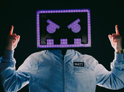 BARELY ALIVE – kezeket fel! Itt a ‘HANDS UP’, a dubstep új korszakának nyitánya