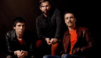 The Cribs hazatér Wakefieldbe a Men’s Needs, Women’s Needs, Whatever 20. évfordulójára