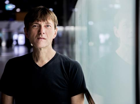 Mijk van Dijk újraéleszti 1997-es More-ját a Superstition Recordsnál