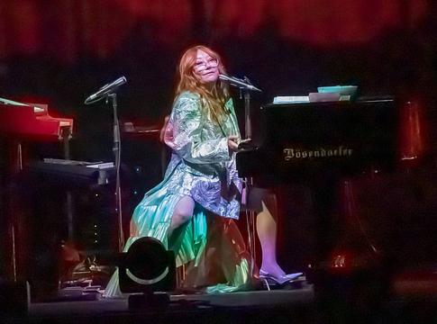 Tori Amos a Falling Slowlyval búcsúzott Glen Hansardtól Bostonban