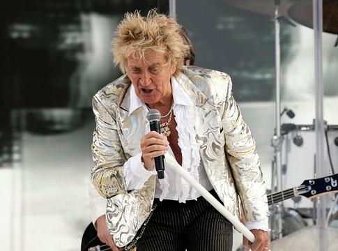 Rod Stewart majdnem elájult koncert közben
