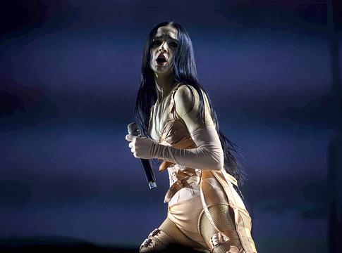 Poppy 2026-ban világturnéra indul – érkezik Budapestre is!