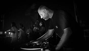Timo Maas és Enrico Rosica sötét klubhangzással idézi meg a progressive house múltját