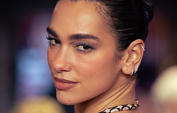 Dua Lipa válaszolt a Samsung 15 millió dolláros perének elutasítási kérelmére
