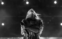  Alison Wonderland új dala a mentális egészség káoszáról szól – és ez gyönyörűen fájdalmas