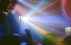 RUNWAY: az Egyesült Királyság első queer sátoros fesztiválja egy kifutópályán