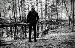 Halloween zenei válogatás: britpop düh, svéd sötétség és analóg varázslat