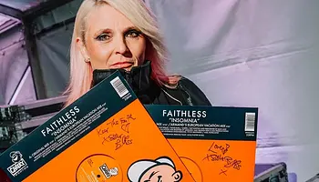 Harmincéves az Insomnia, aláírt Faithless-vinylt lehet nyerni