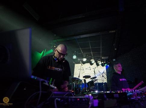 Saafi Brothers visszatér: érkezik az A Relaxed Blur album