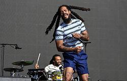 Bob Vylan frontembere visszavágott a British Airways döntésére – politikai nyomásról beszél