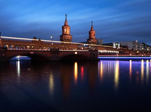 Berlin éjszakái hosszabbodhatnak: éjfélig nyitva tarthatnak a szabadtéri helyek