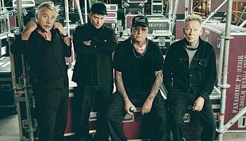 Sex Pistols és Frank Carter jubileumi punkturnéra indul