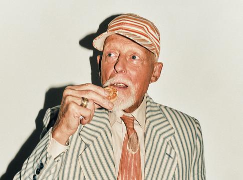 Elhunyt Antony Price, a brit divat és popkultúra formálója