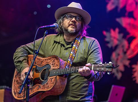 Jeff Tweedy rock and Roll témájú keresztrejtvéNYT írt a New York Timesnak
