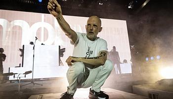 Moby a Father Ted kultikus dalával lepte meg a dublini közönséget