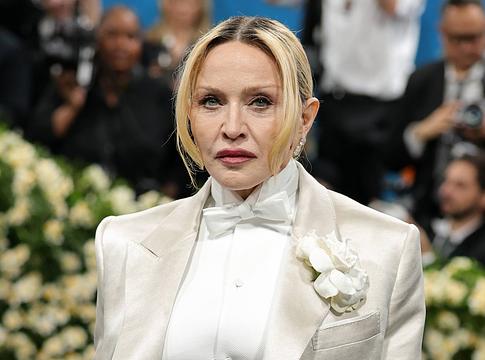 Madonna bírálja a Trump-kormányt a World AIDS Day figyelmen kívül hagyása miatt