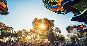 Erős éjszakák a The Stacks színpadon a Lightning in a Bottle 2026-on