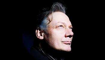 Széttört Grammyk: William Orbit díjai sérültek meg szállítás közben