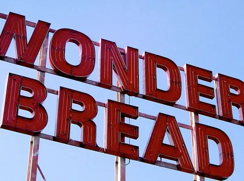 Live Nation 2028-ra 4000 fős koncerthelyszínt farag a san diegói Wonder Bread Buildingből