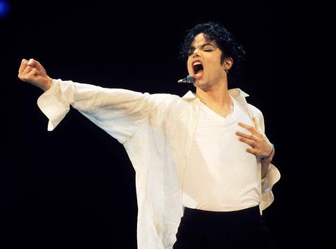 BBC új dokumentumsorozata Michael Jackson életéről és ellentmondásos örökségéről