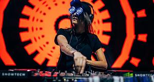 REZZ leállítja 2026-os turnéját egészségügyi okokból