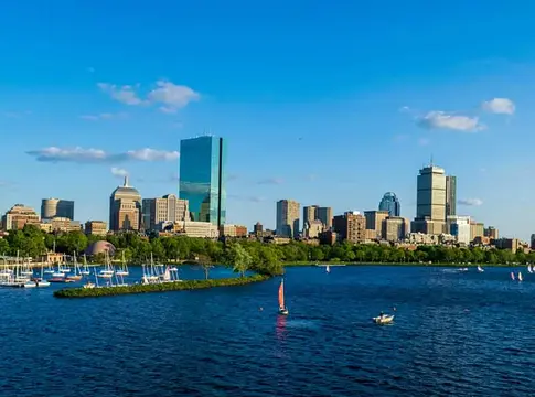 Massachusetts árplafont és díjkorlátot vezetne be a jegyviszonteladásra – Noah Kahan “Great Divide Act”-je nyomán
