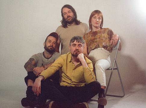 Lankum hátborzongató feldolgozással idézi meg a The Specials örökségét