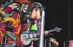 Frank Beard halála után ismét színpadra állt a ZZ Top