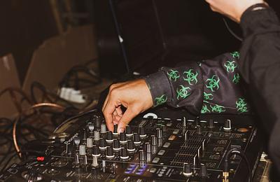 Mit jelent ma valójában DJ-nek lenni?
