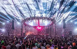 MEDUZA, Ben Böhmer és Steve Angello a Central Parkban