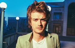 Joe Keery nyilvánosan bírálta Trumpot egy minneapolisi haláleset után