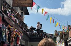 Meglepetés rooftop koncertet adott Brightonban Nick Cave & The Bad Seeds