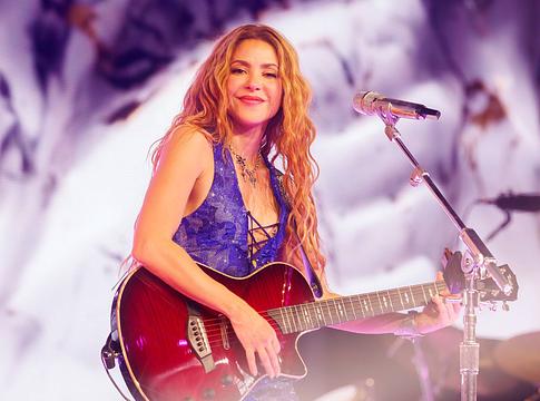Shakira félmillió dollárral segíti a venezuelai földrengés áldozatait