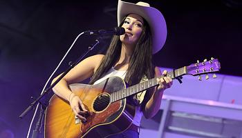 Kacey Musgraves három koncertet is lemondott a turné előtt