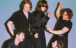 Blossoms bejelentette a Songs From The Wedding Cake-et – itt a Meet Me In Love és a 2026-os UK arénaturné