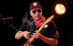 Tom Morello édesanyja emlékére indított jótékonysági projektet