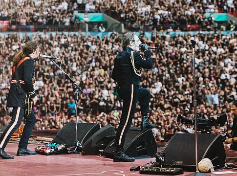 Gerard Way Baldur’s Gate 3-ról beszélt a Wembleyben a My Chemical Romance koncertjén