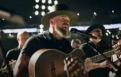 Zac Brown Band nyItja az NBC új Sunday Night Baseball-ját az ELP-klasszikussal