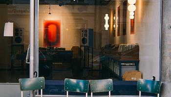 Vinyl és közösség: új fejezetet nyit a müncheni Riviera Records