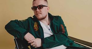 Chris StUSSy Chris Stassy-re vált – egy betű, ugyanaz az irány