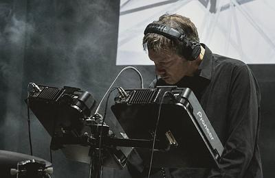 William Orbit öröksége: az ambient úttörő, aki örökre megváltoztatta a popzene hangzását