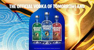 Az Absolut palackjain bukkan fel a 2026-os Tomorrowland főszínpadának központi eleme