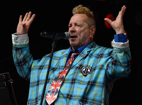 Johnny Rotten csalódottsága: a Sex Pistols egykori tagjai hallgattak felesége halála után