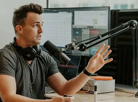A Spotify új gombbal teheti átugorhatóvá a podcastreklámokat