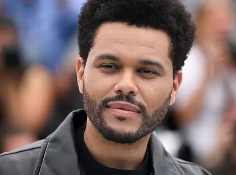 The Weeknd rekordot döntött: a 'Blinding Lights' átlépte az 5 milliárd streamet a Spotify-on