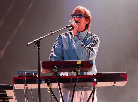Kiadatlan dallal búcsúzott a Szigettől a Zimmer90