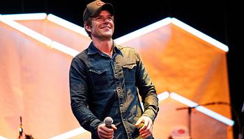 Brandon Flowers bánja, hogy a Crossfire nem The Killers-dal lett