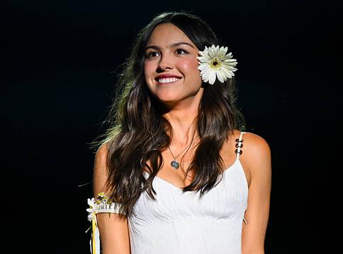 Olivia Rodrigo Stevie Nicks-szel és Alanis Morissette-tel vitte színpadra a Landslide-ot és az Ironicot