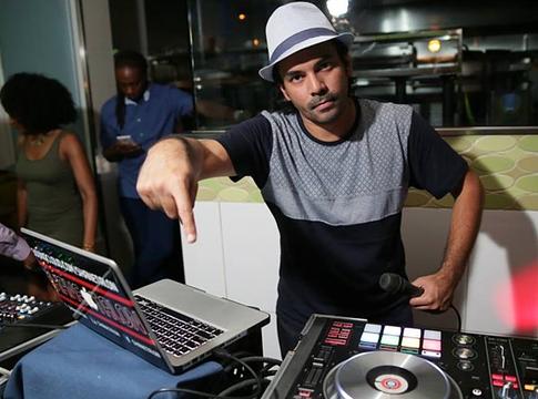 Shane Talon szarkasztikus újévi üzenete tükröt tart a DJ-szcénának