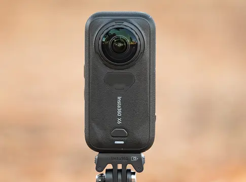 Insta360 X6: nagyobb szenzorokkal és 8K/50fps videóval érkezett az új 360-as csúcskamera